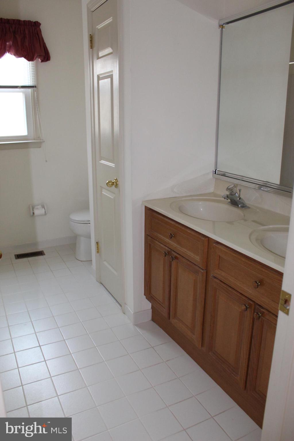 2290 Weigner Road Lansdale, PA 19446 - Photo 33 of 44 Full Bath