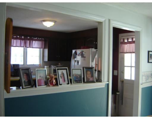 105 Indian Head Road Framingham, MA 01701 - Photo 6 of 17 Gallery Image 6