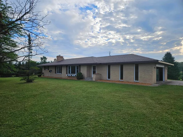 $319,000 | N9264 Highway 41, Stephenson, MI 49887