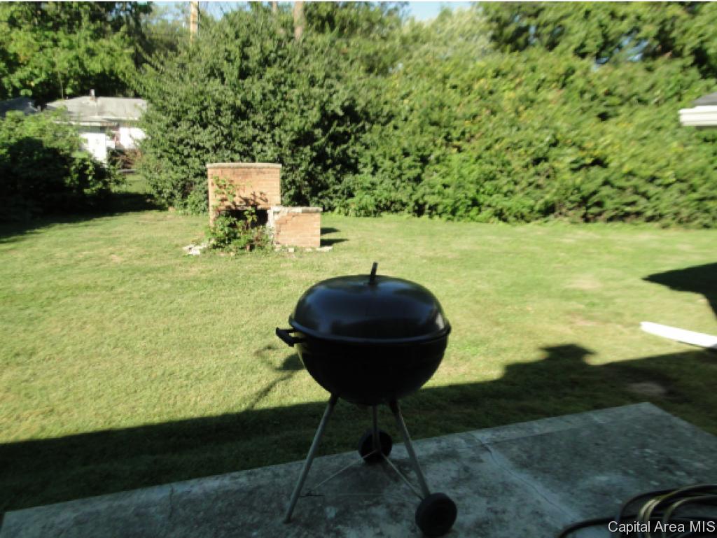 3609 Ivanhoe Drive Springfield, IL 62703 - Photo 5 of 5