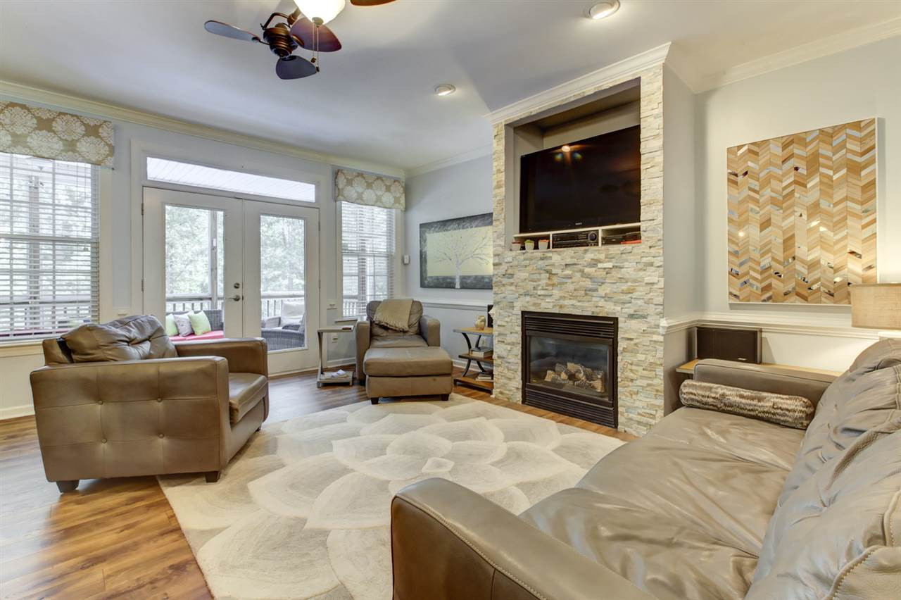 7109 Thacker Court Raleigh, NC 27603 - Photo 5 of 30 Living Room
