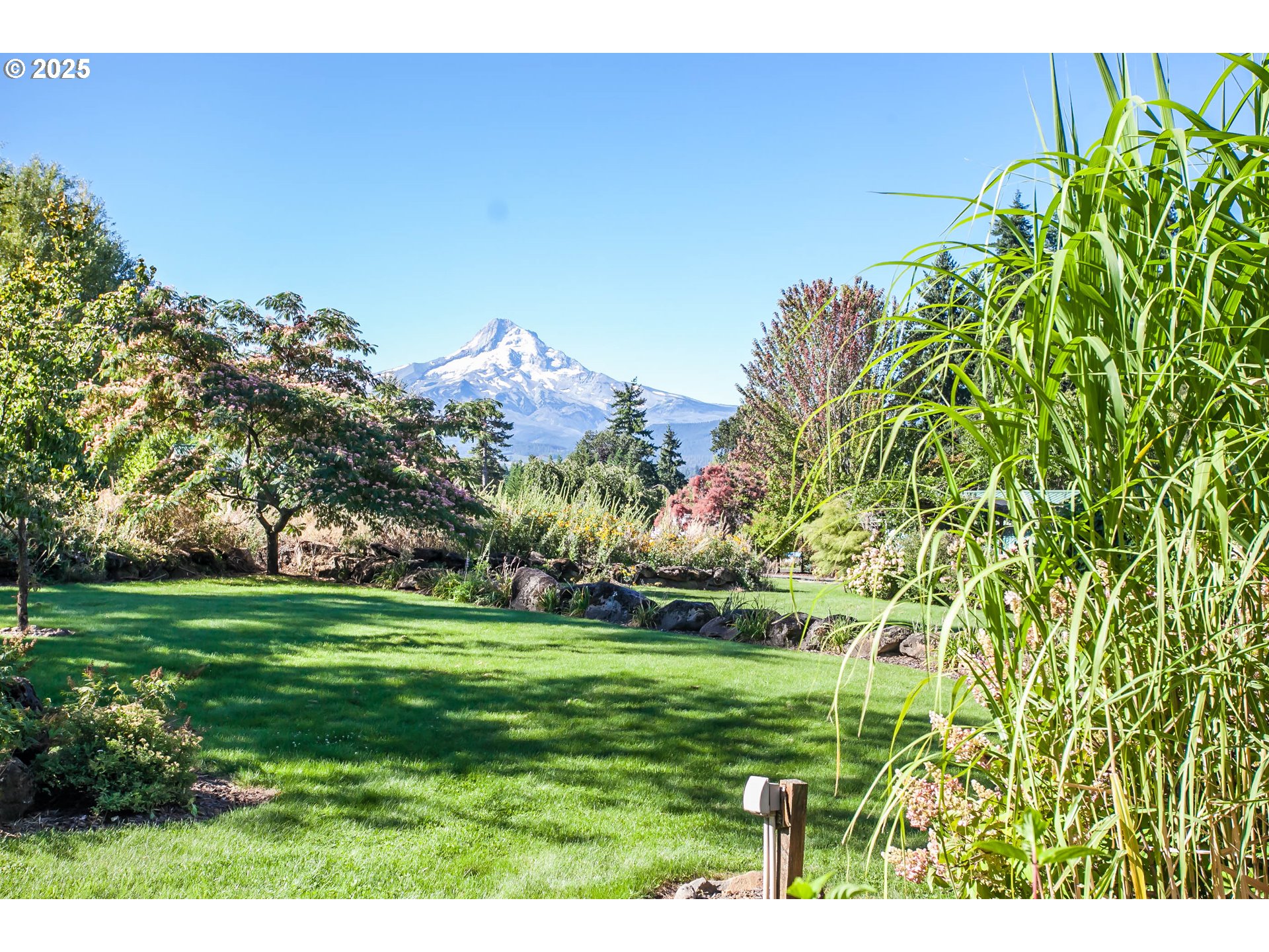 6270 Miller Road Mount Hood Parkdale, OR 97041 - Photo 18 of 48 a view of a golf course with a garden