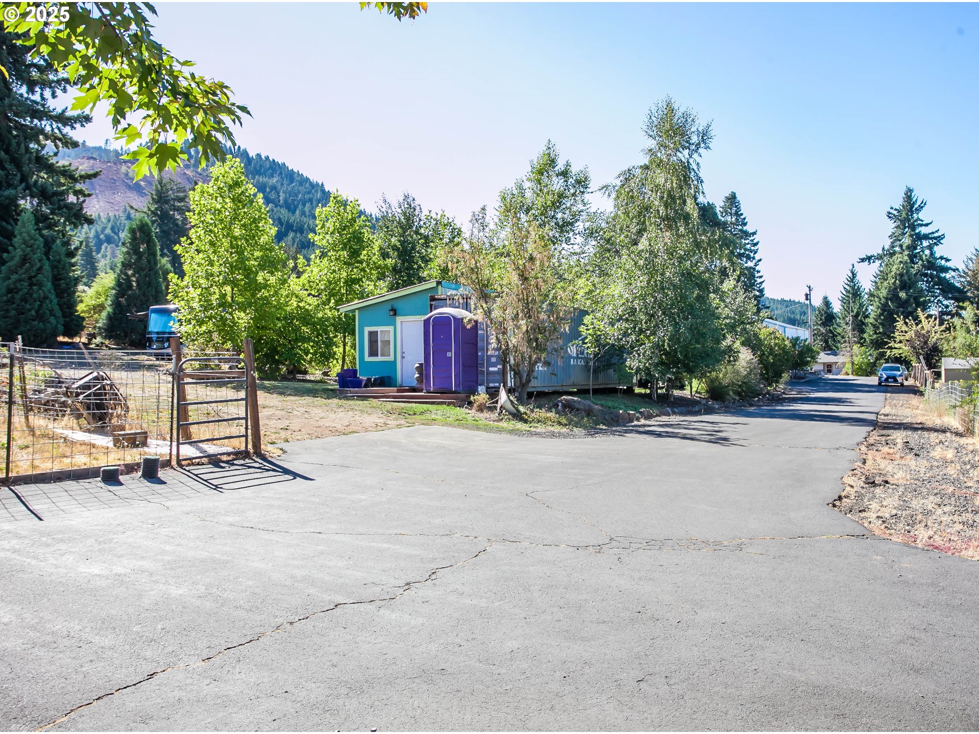 6270 Miller Road Mount Hood Parkdale, OR 97041 - Photo 41 of 48 a view of street with wooden fence