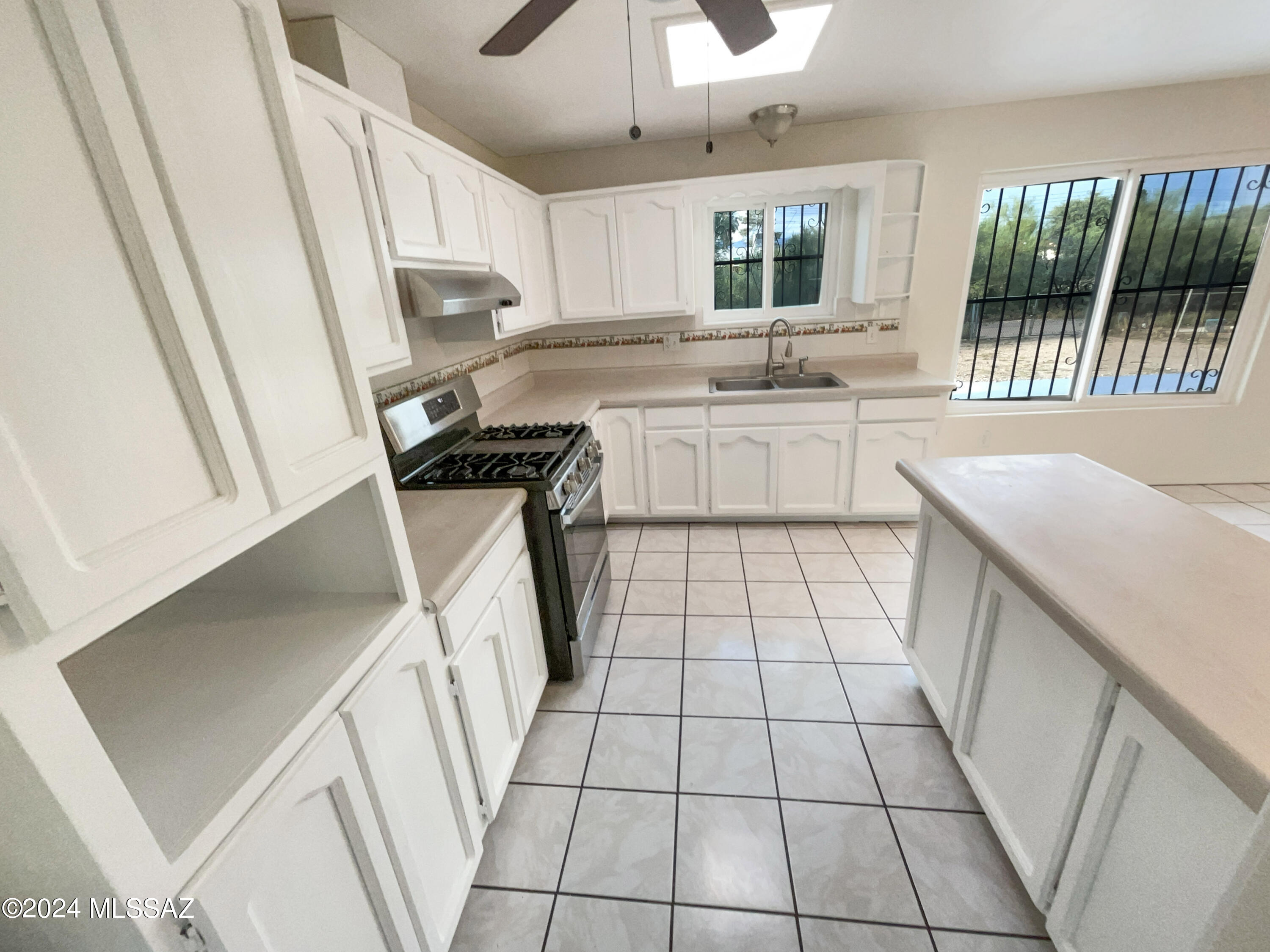 2022 West Tourney Road Tucson, AZ 85713 - Photo 10 of 18 Gallery Image 10