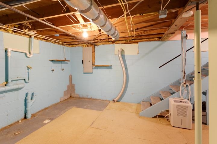 600 Bloomfield Road Loogootee, IN 47553 - Photo 21 of 35