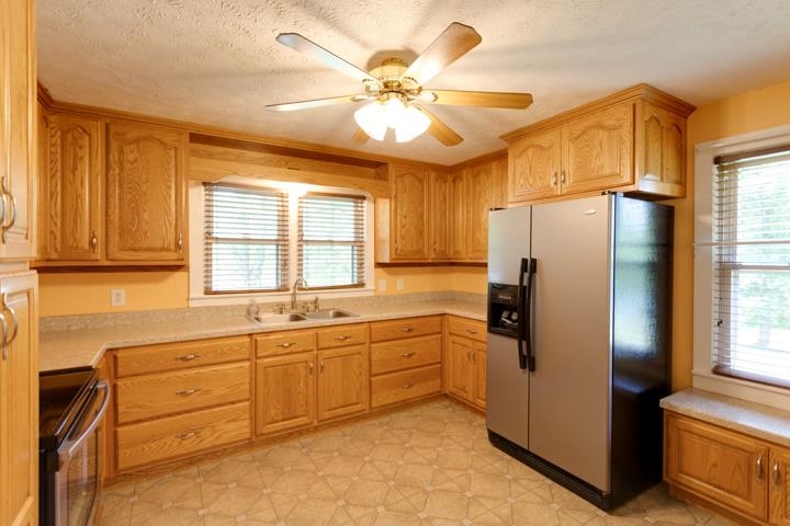 600 Bloomfield Road Loogootee, IN 47553 - Photo 6 of 35