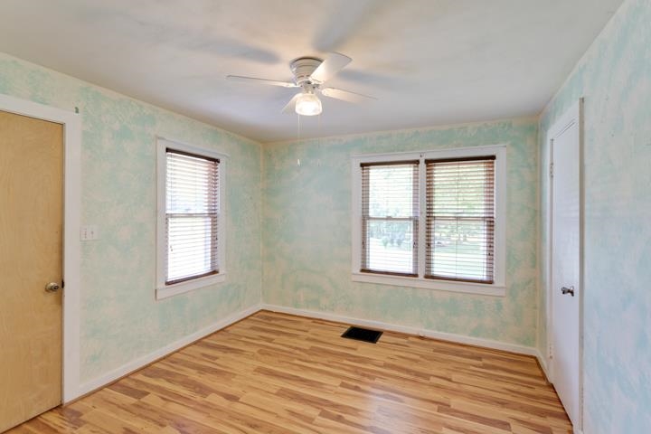600 Bloomfield Road Loogootee, IN 47553 - Photo 9 of 35