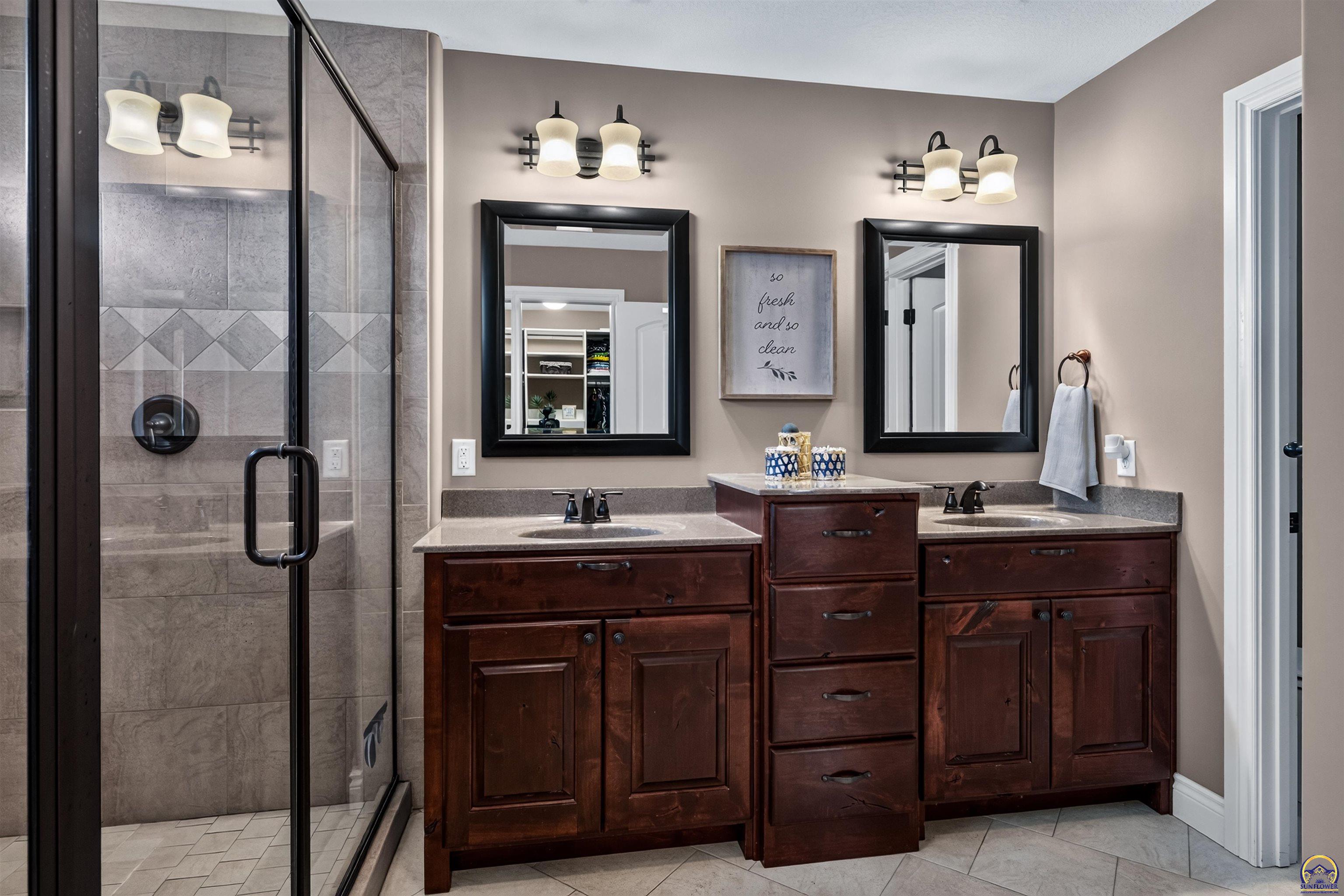 4436 Southeast Stone Creek Road Topeka, KS 66609 - Photo 17 of 44 Gallery Image 17