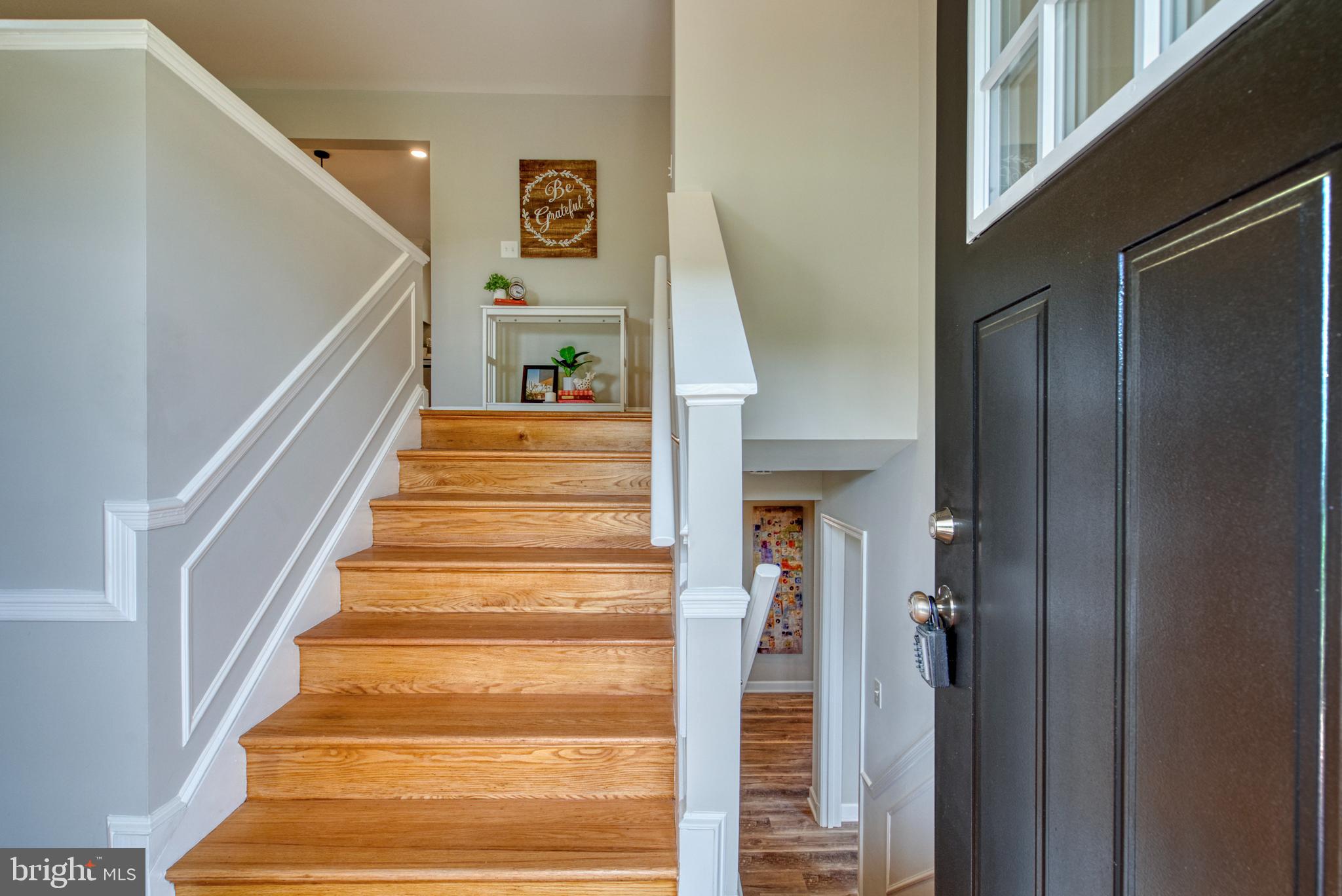 6825 Clifton Road Clifton, VA 20124 - Photo 28 of 62 Foyer and Front Door