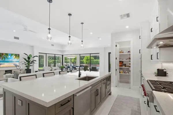 $3,499,000 | 10200 Southeast Sandpine Lane, Hobe Sound, FL 33455