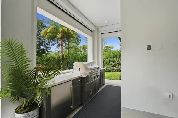 $3,499,000 | 10200 Southeast Sandpine Lane, Hobe Sound, FL 33455