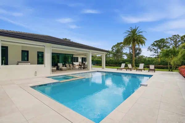 $3,499,000 | 10200 Southeast Sandpine Lane, Hobe Sound, FL 33455