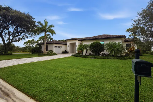 $3,499,000 | 10200 Southeast Sandpine Lane, Hobe Sound, FL 33455