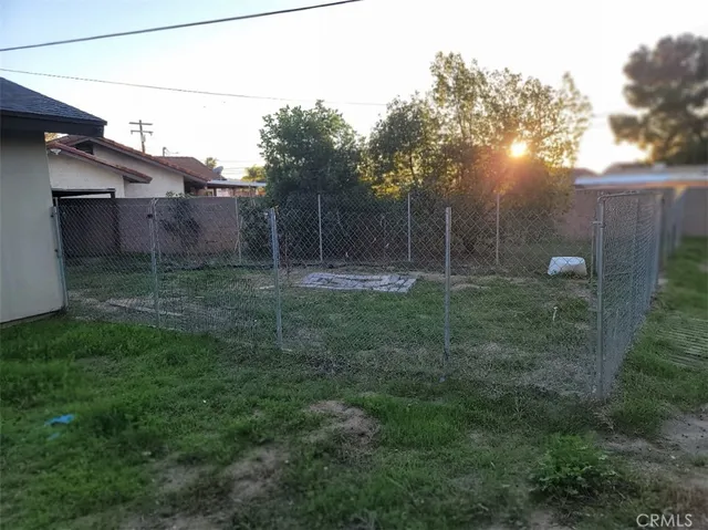 $3,300 | 6984 Center Street, Highland, CA 92346