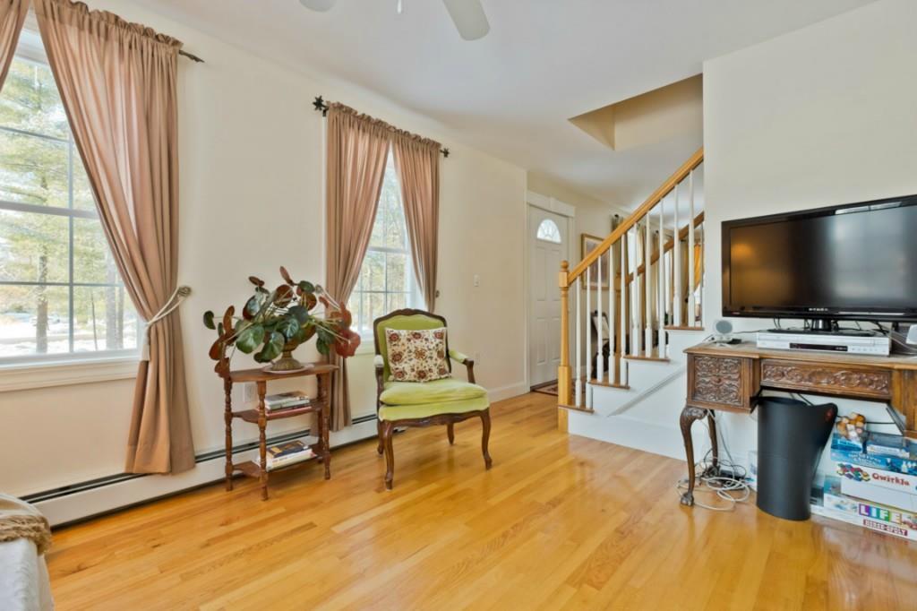 34 Old Orchard Road Buxton, ME 04093 - Photo 10 of 35 Photo