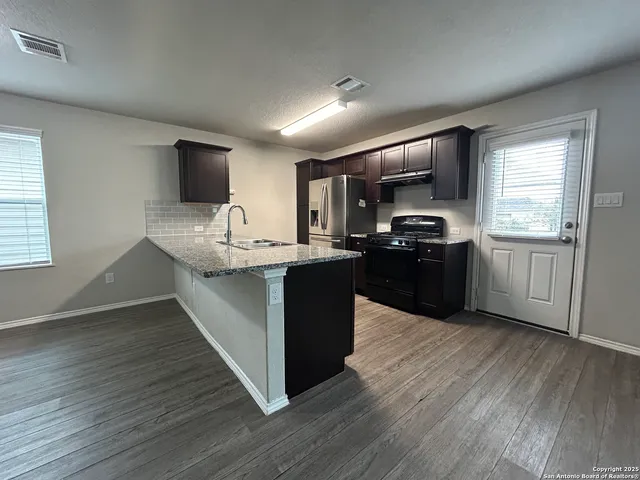 $2,300 | 6522 Babcock Terrace, San Antonio, TX 78249