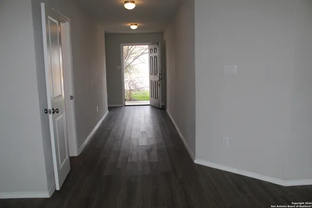 $2,300 | 6522 Babcock Terrace, San Antonio, TX 78249