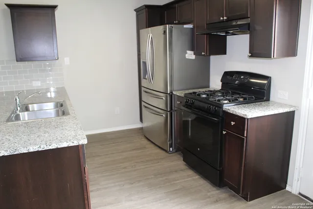 $2,300 | 6522 Babcock Terrace, San Antonio, TX 78249