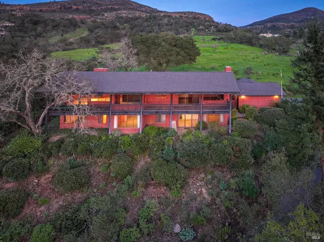 $1,849,000 | 23 St Michael Circle, Napa, CA 94558