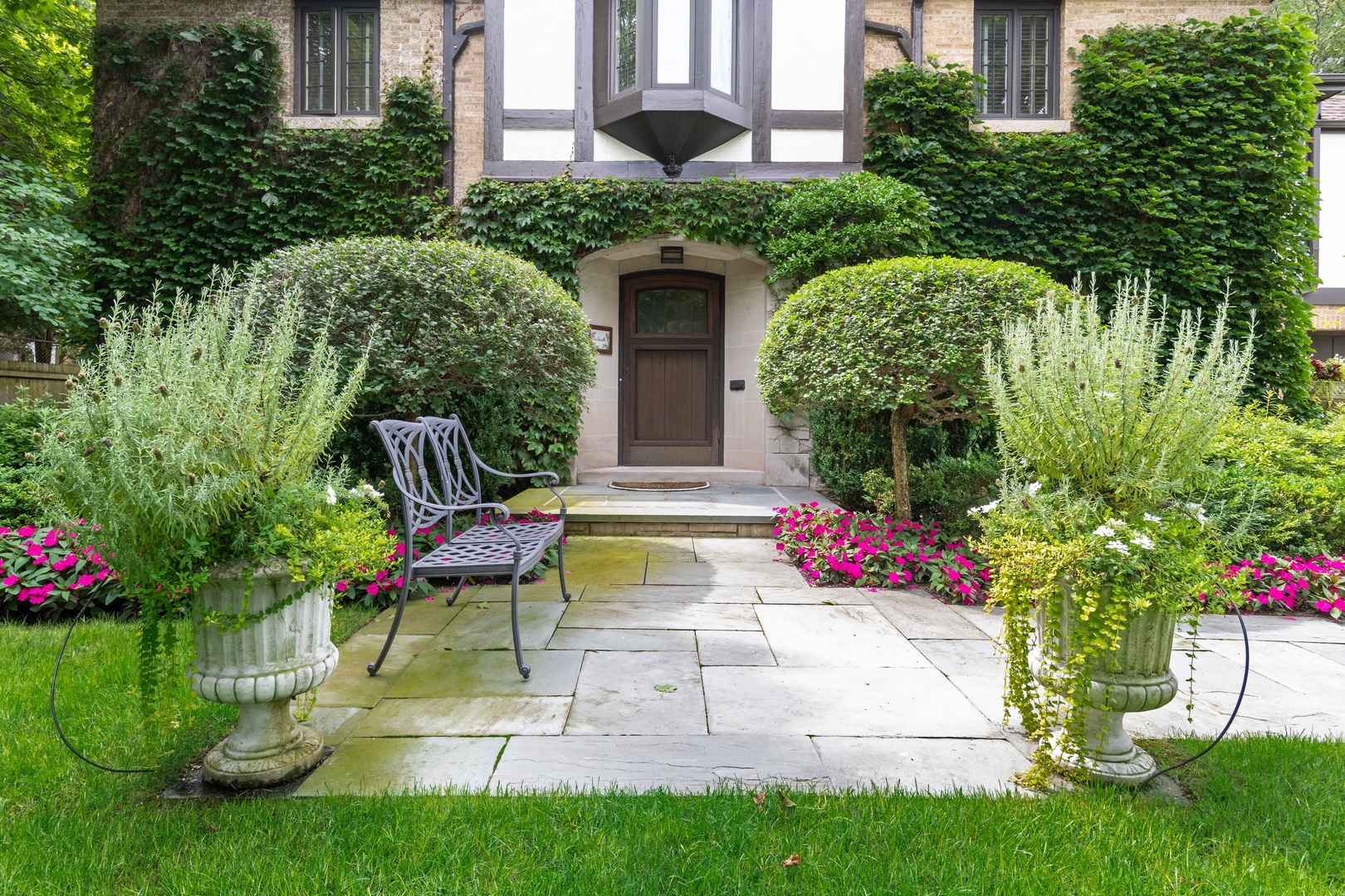 1101 Seneca Road Wilmette, IL 60091 - Photo 2 of 46