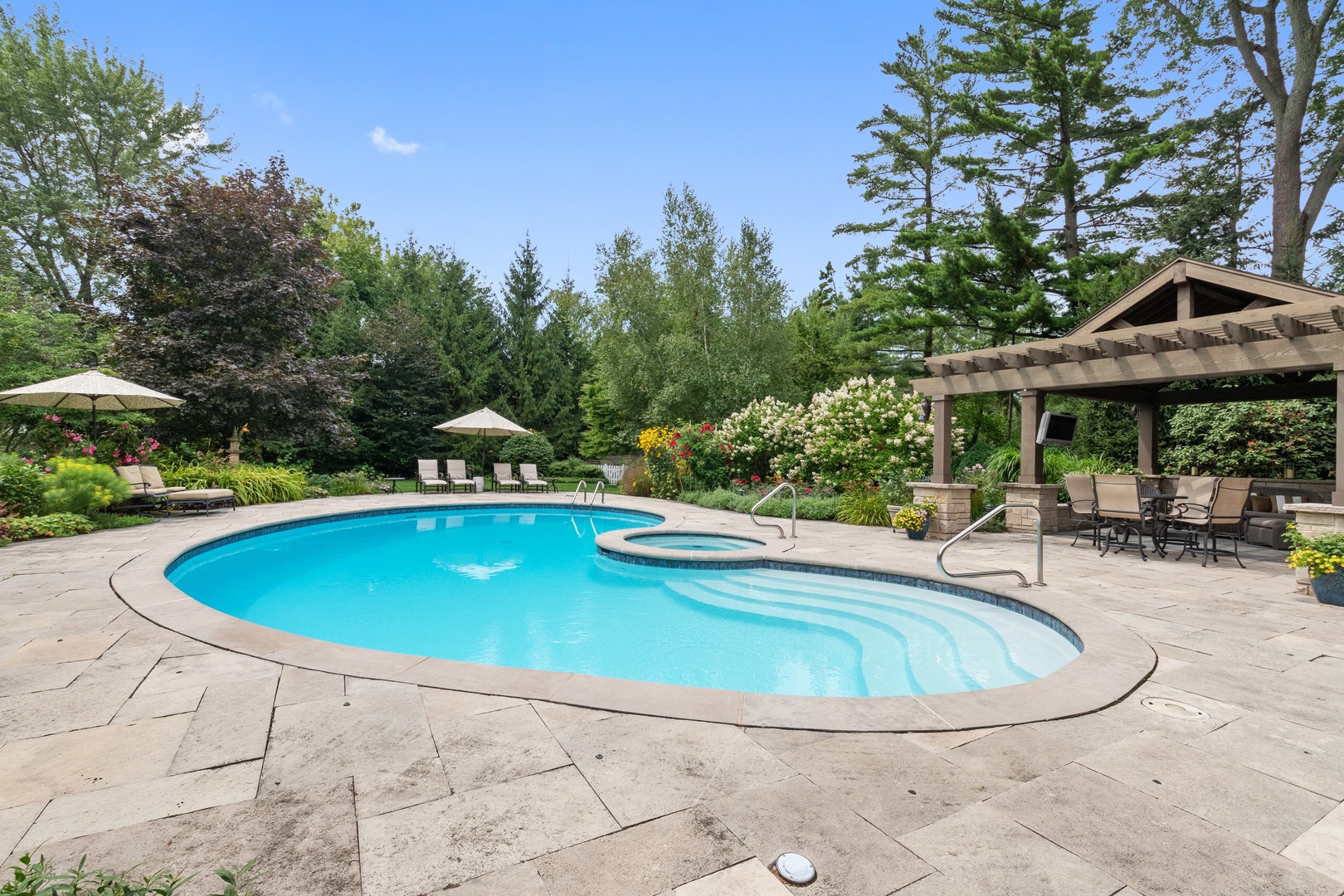 1101 Seneca Road Wilmette, IL 60091 - Photo 27 of 46