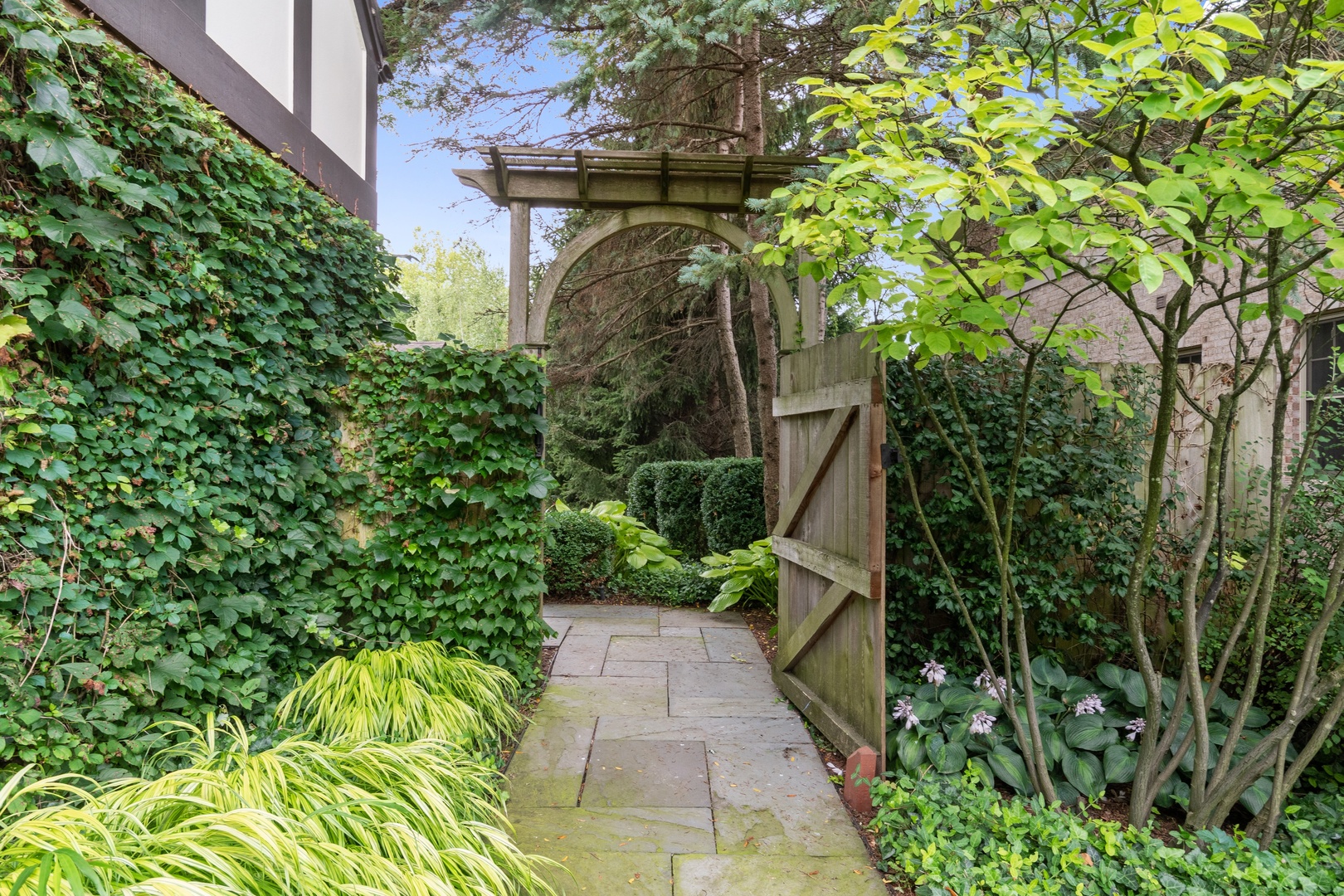 1101 Seneca Road Wilmette, IL 60091 - Photo 28 of 46