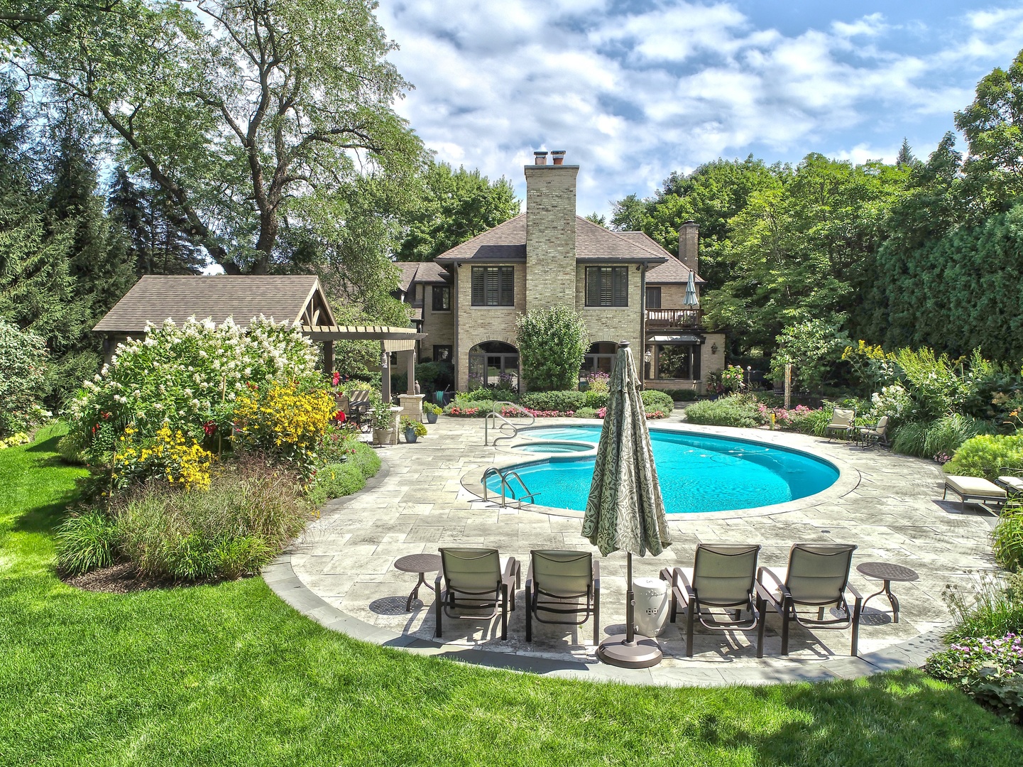 1101 Seneca Road Wilmette, IL 60091 - Photo 38 of 46