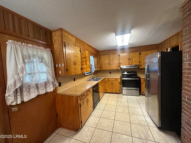 $119,500 | 388 Warren Street, Allendale, SC 29810