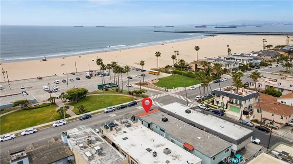 $1,999,900 | 805 Ocean, Unit 4, Seal Beach, CA 90740