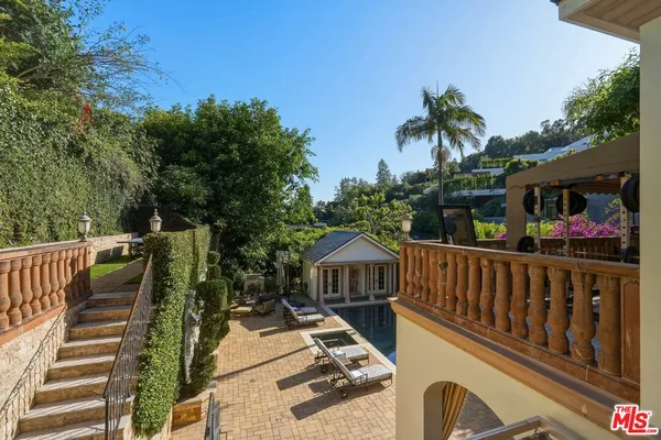 $37,500 | 900 Chantilly Road, Los Angeles, CA 90077