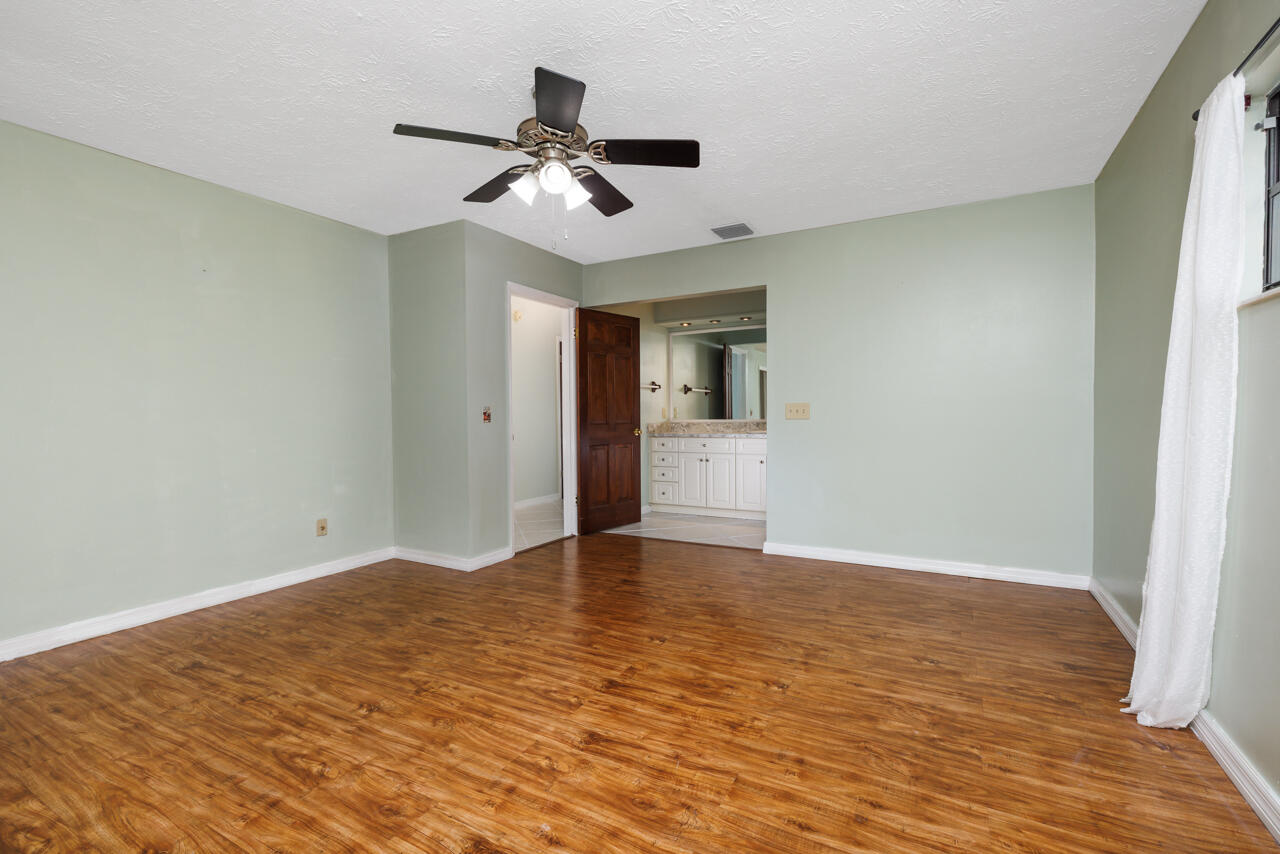 246 Southeast Ila Street Stuart, FL 34994 - Photo 34 of 47 untitled-34