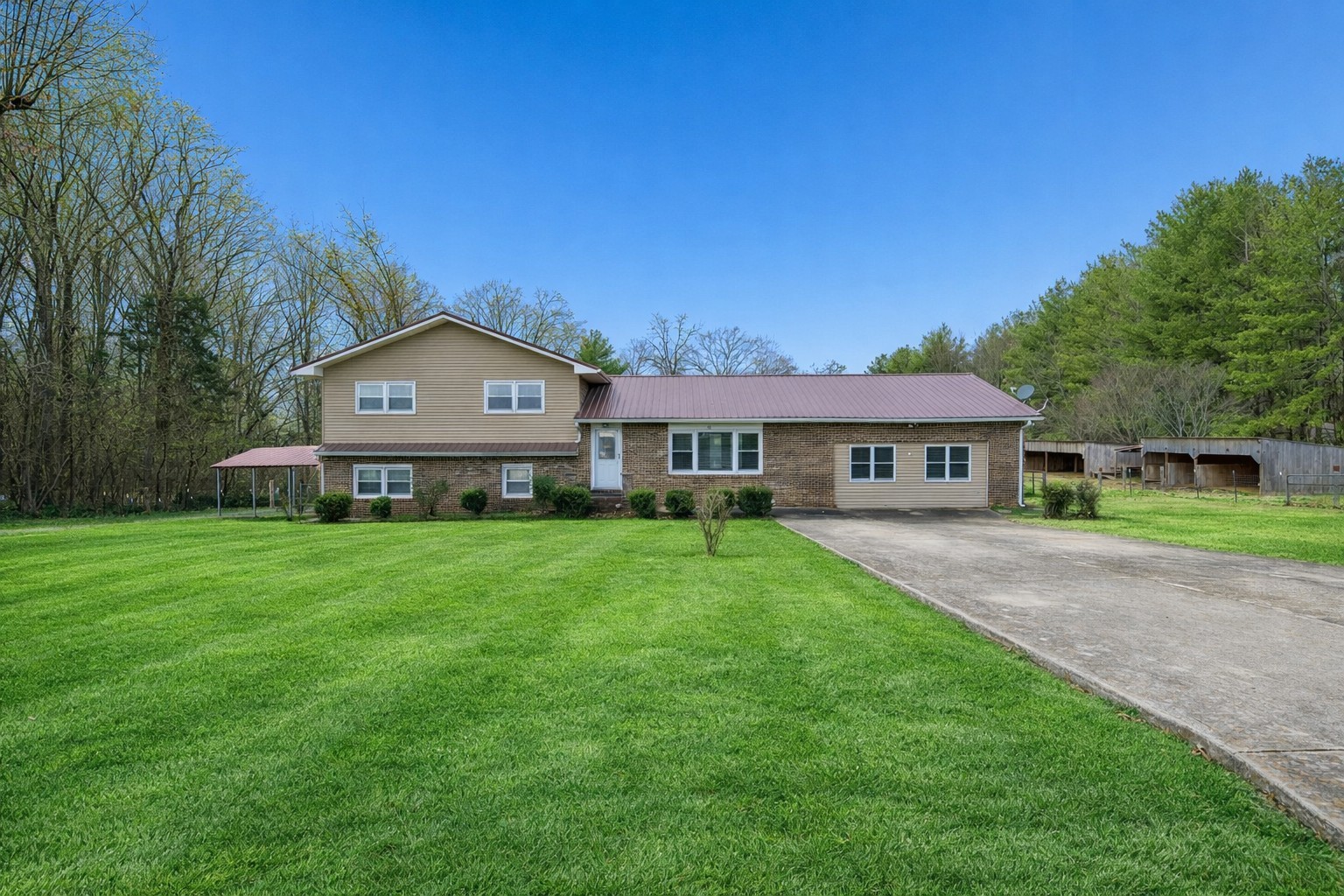 135 Carter Road Winchester, TN 37398 - Photo 1 of 52 Gallery Image 1