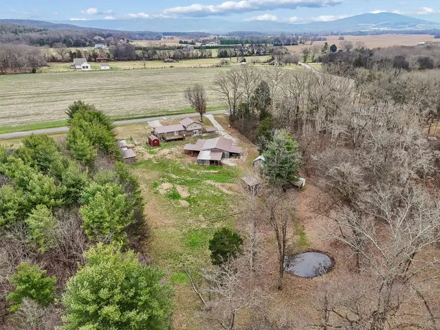 $415,000 | 135 Carter Road, Winchester, TN 37398