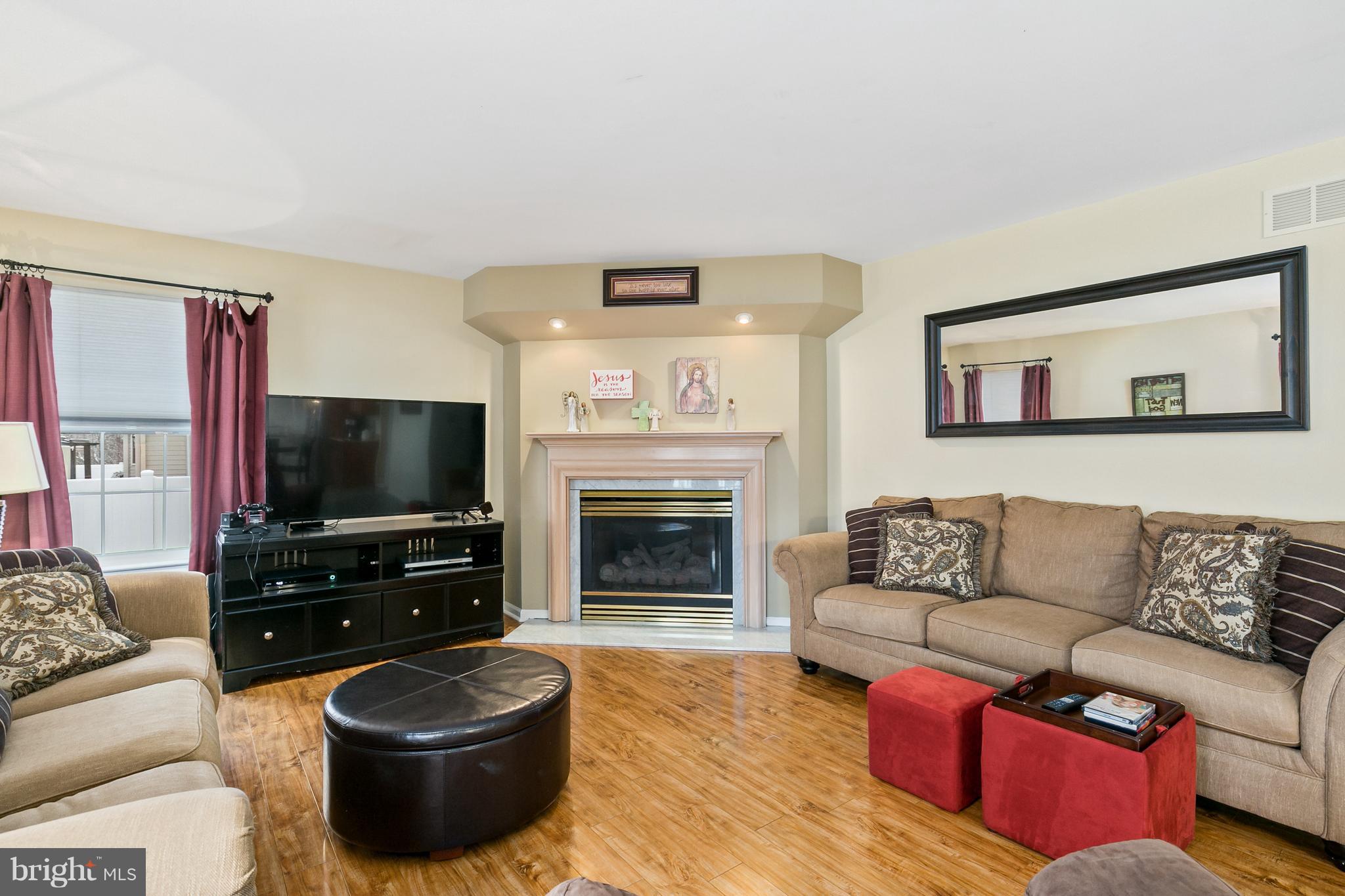 2209 Berwick Drive Cinnaminson, NJ 08077 - Photo 15 of 34 Family Room