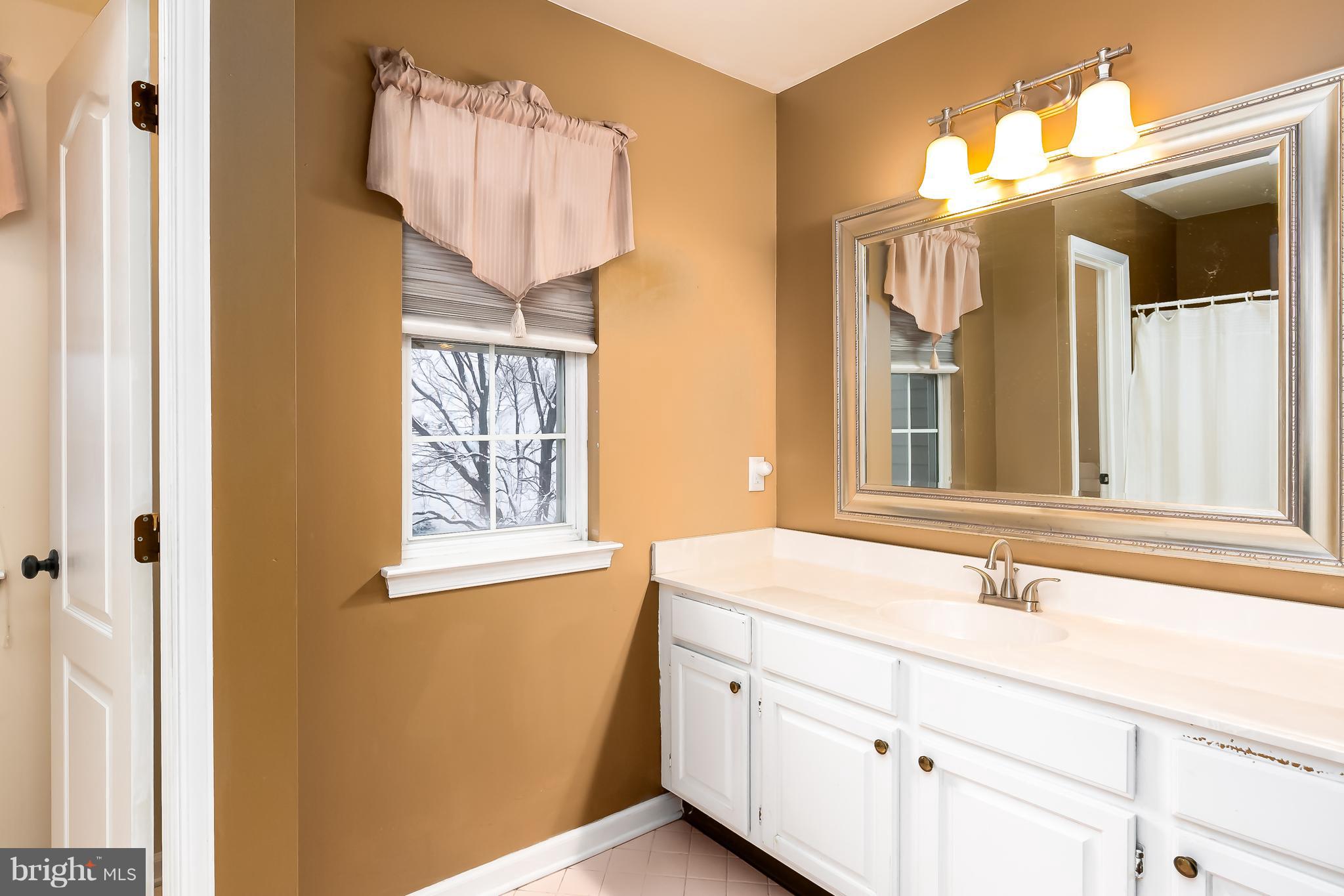 2209 Berwick Drive Cinnaminson, NJ 08077 - Photo 25 of 34 Bathroom
