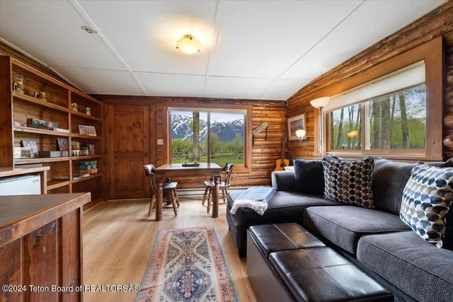 $11,950,000 | 6455 Snake River Ranch Road, Wilson, WY 83014