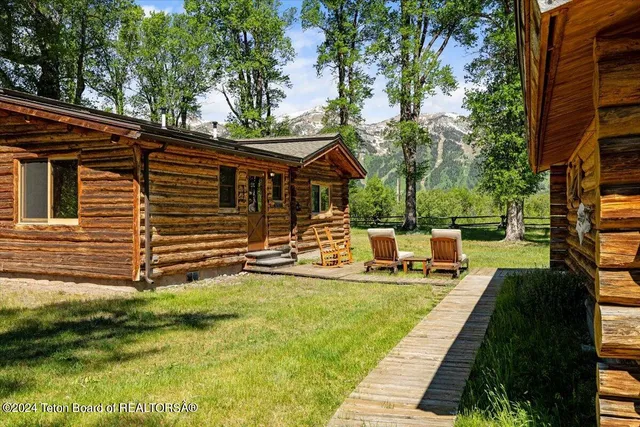 $11,950,000 | 6455 Snake River Ranch Road, Wilson, WY 83014