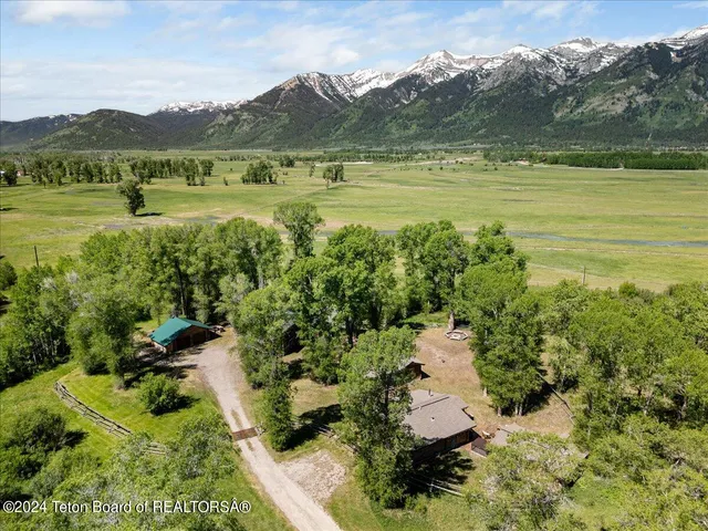 $11,950,000 | 6455 Snake River Ranch Road, Wilson, WY 83014
