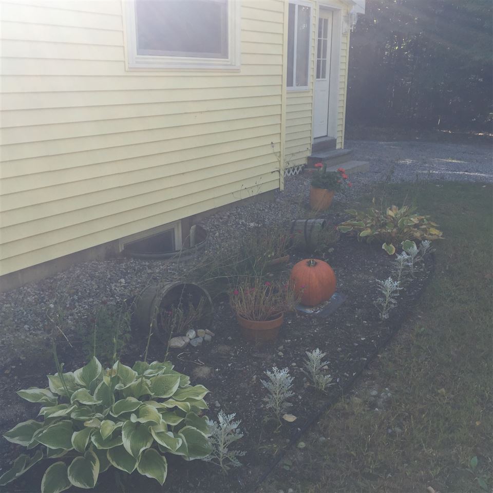 174 Tate Road Gilford, NH 03249 - Photo 6 of 38
