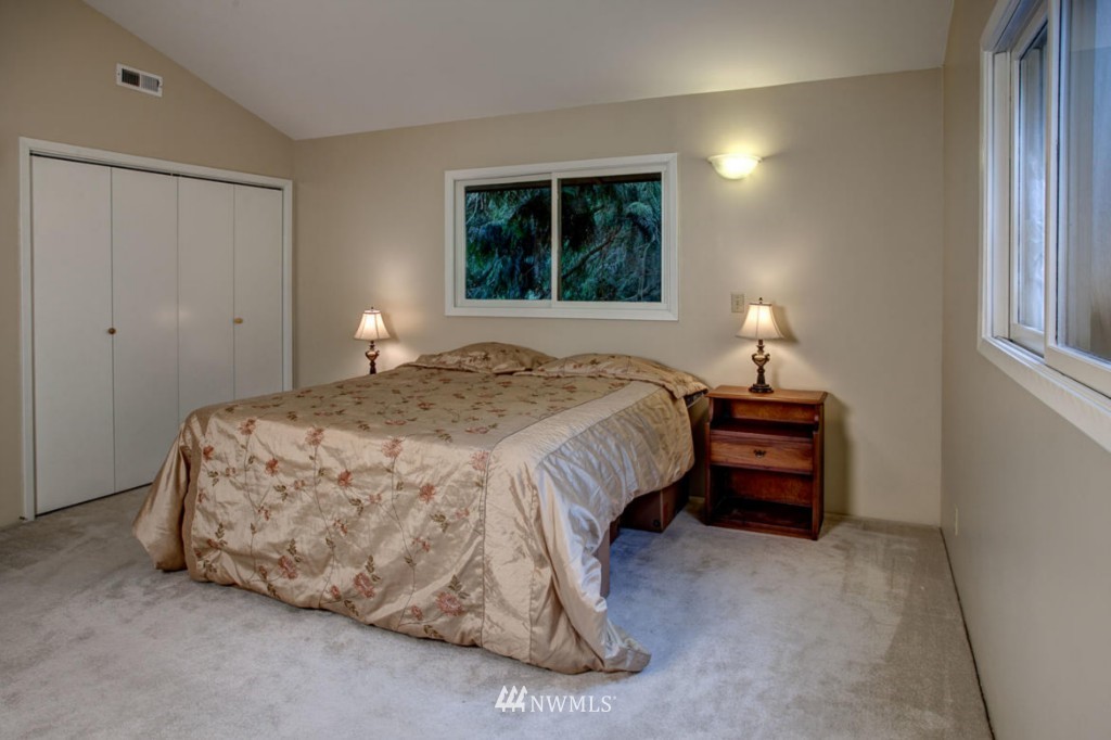 23209 39th Avenue Southeast Bothell, WA 98021 - Photo 11 of 24