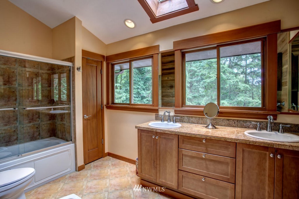 23209 39th Avenue Southeast Bothell, WA 98021 - Photo 13 of 24