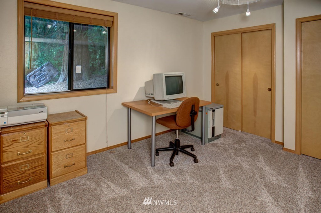 23209 39th Avenue Southeast Bothell, WA 98021 - Photo 16 of 24