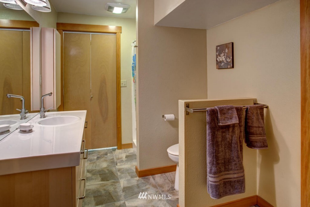 23209 39th Avenue Southeast Bothell, WA 98021 - Photo 17 of 24