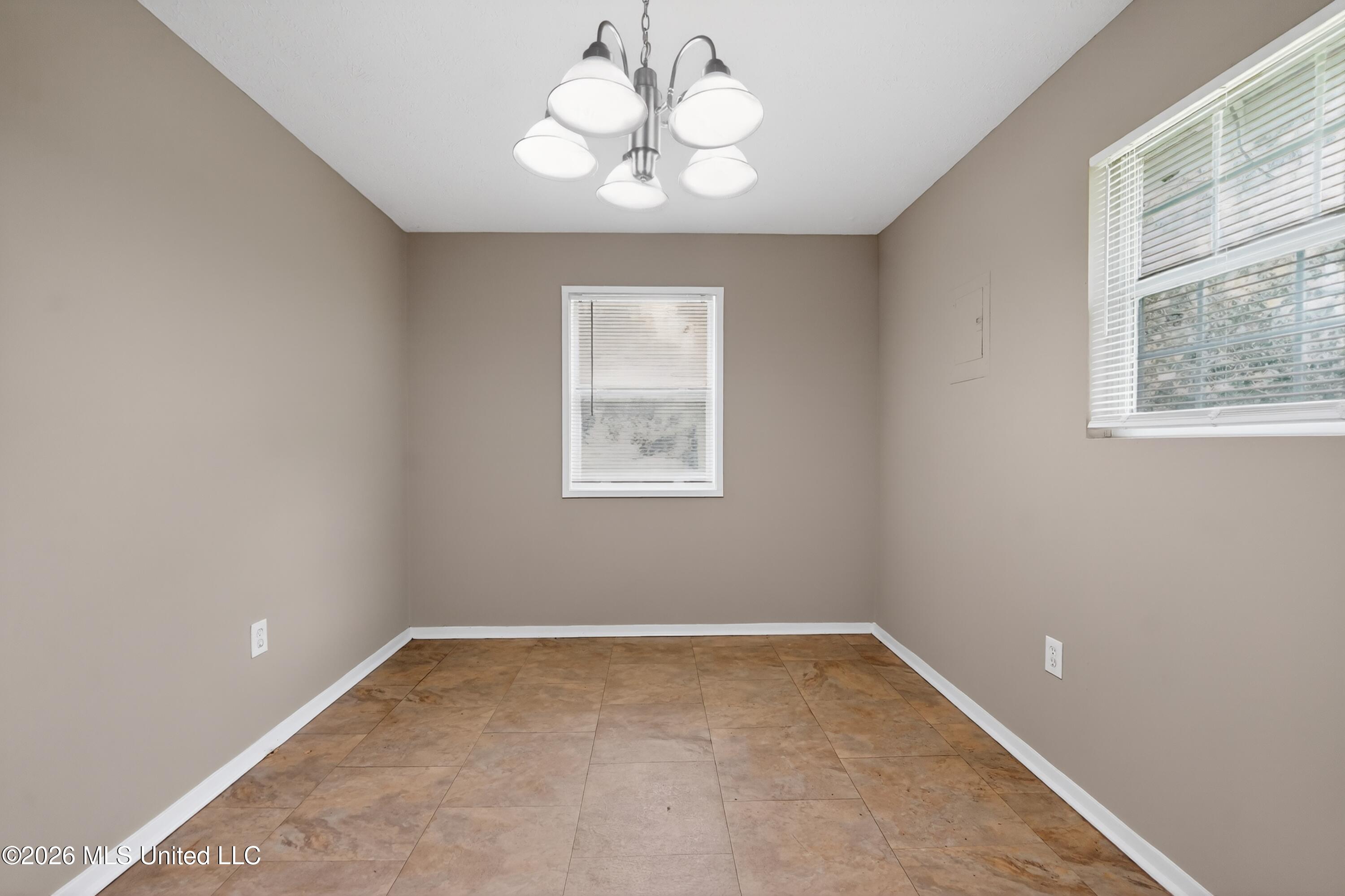 1220 Deeb Street Pearl, MS 39208 - Photo 12 of 32 12_1220_Deeb_St-Living_room-7355