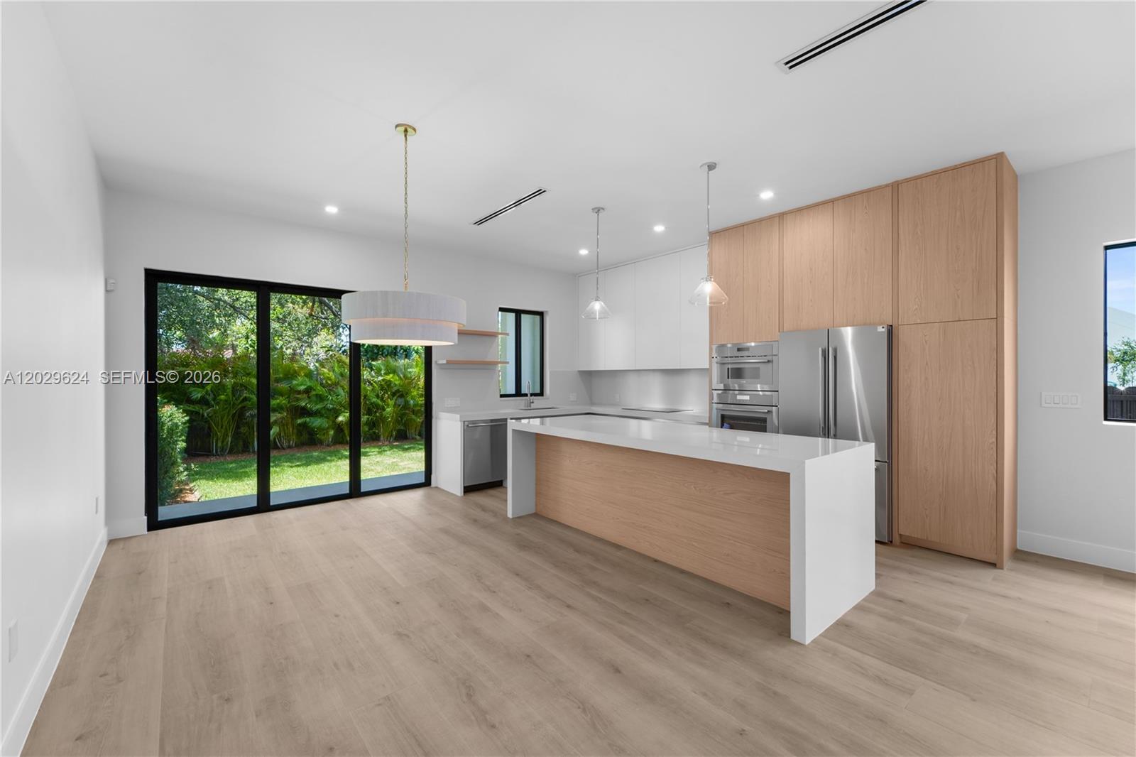 2735 Southwest 23rd Terrace Miami, FL 33145 - Photo 7 of 54