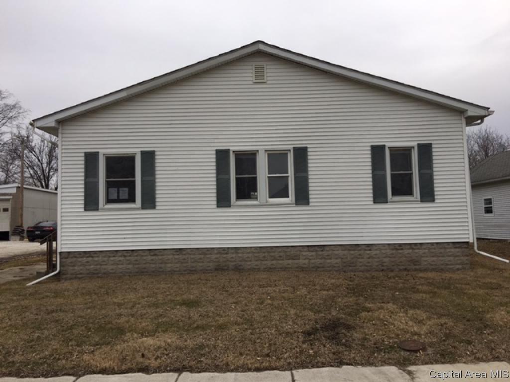 315 East North Street Roodhouse, IL 62082 - Photo 2 of 13 Gallery Image 2