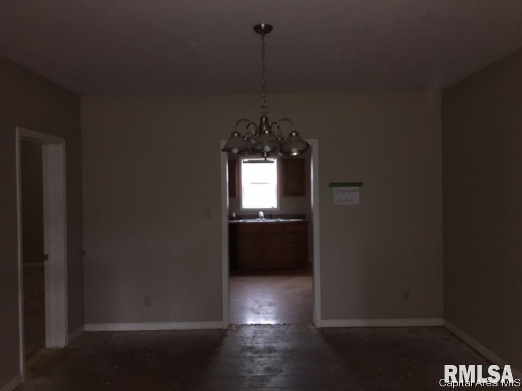 315 East North Street Roodhouse, IL 62082 - Photo 5 of 13 Gallery Image 5