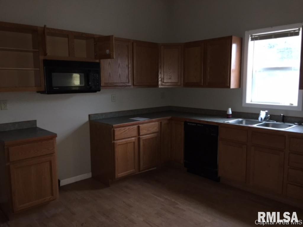 315 East North Street Roodhouse, IL 62082 - Photo 8 of 13 Gallery Image 8