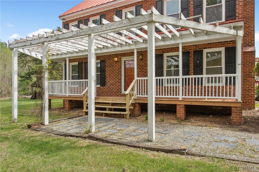 3800 Bailey Farm Road Moseley, VA 23120 - Photo 5 of 48 front view of a house with a yard