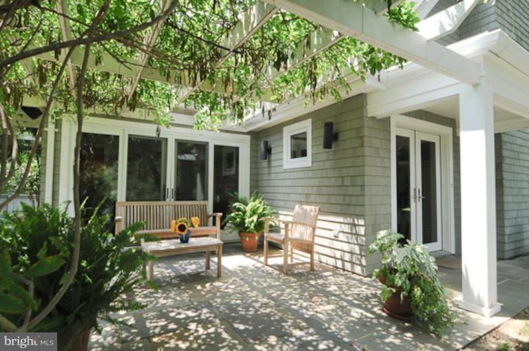 2703 Wild Holly Road Annapolis, MD 21403 - Photo 23 of 29 Patio